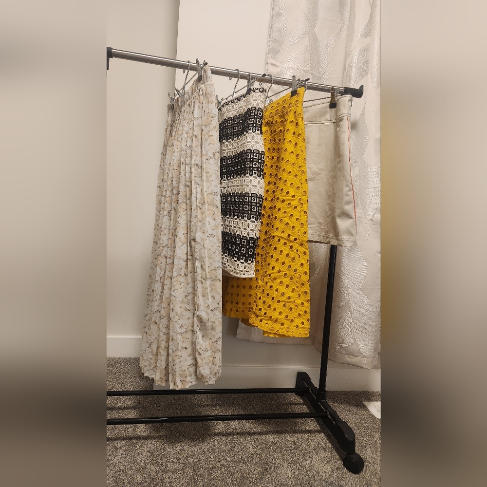 Bundle of 4 skirts Mint condition